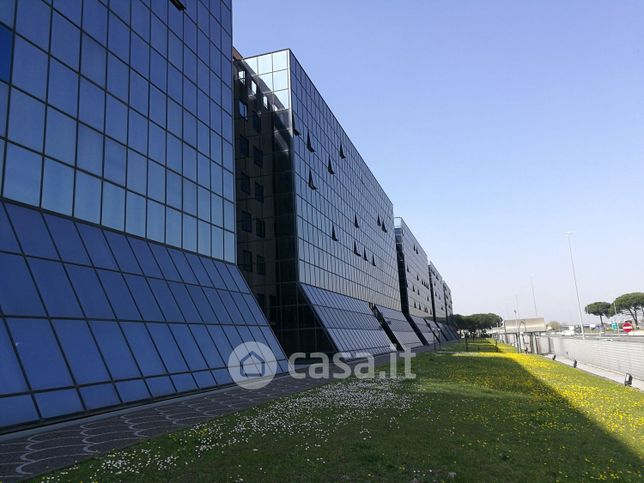 Ufficio in commerciale in Viale Luigi Schiavonetti 270