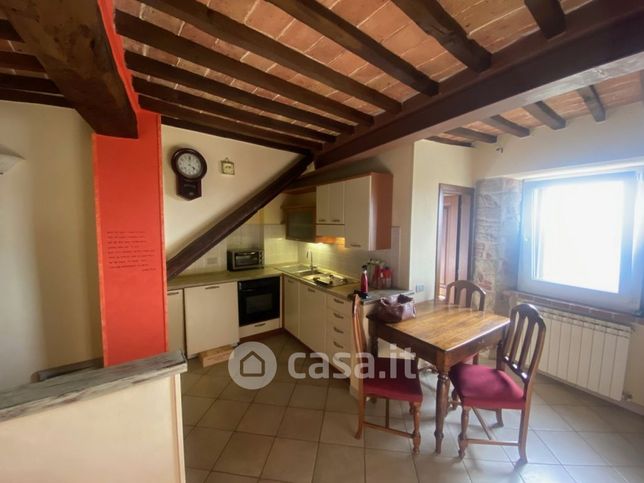 Appartamento in residenziale in Piazza dell'Lncrociata