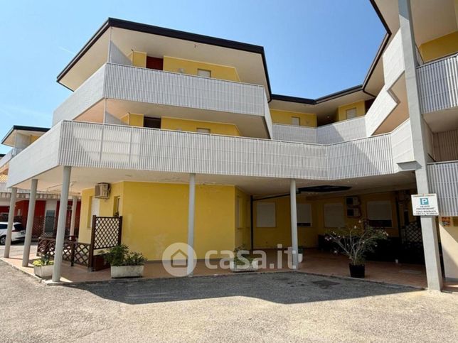 Appartamento in residenziale in Via Lemene 107