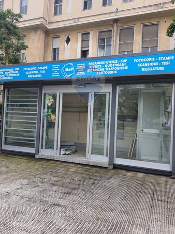 Attivitã /licenza (con o senza mura) in commerciale in Piazza Giulio Cesare 11