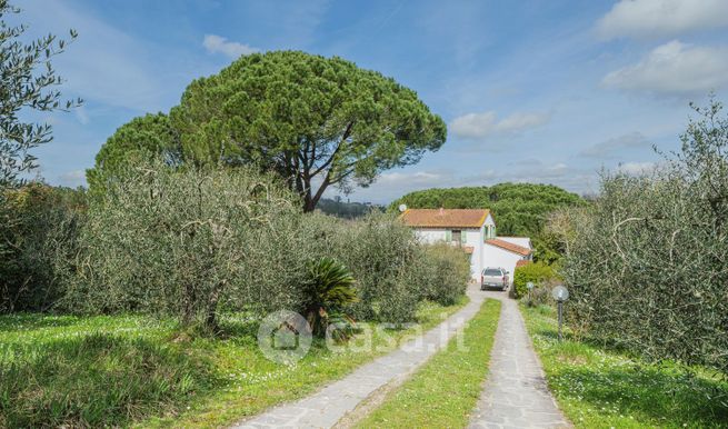 Rustico/casale in residenziale in Via Montegrappa 1