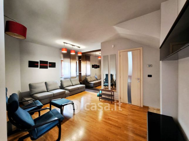 Casa bi/trifamiliare in residenziale in Via Elisabetta Camathias