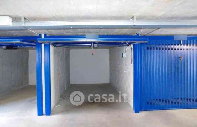 Box/posto auto in residenziale in Via Angelo Garbizza