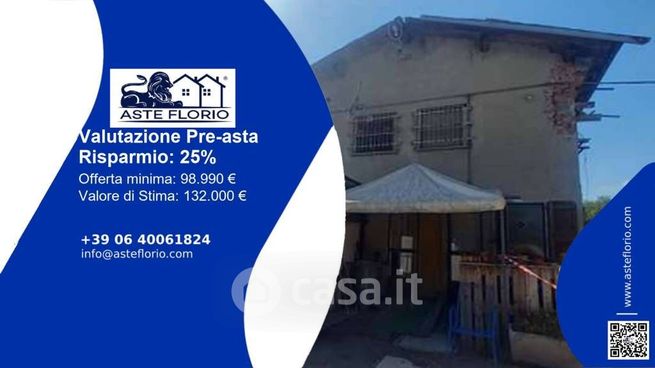 Capannone in commerciale in Via dei Cavi 5