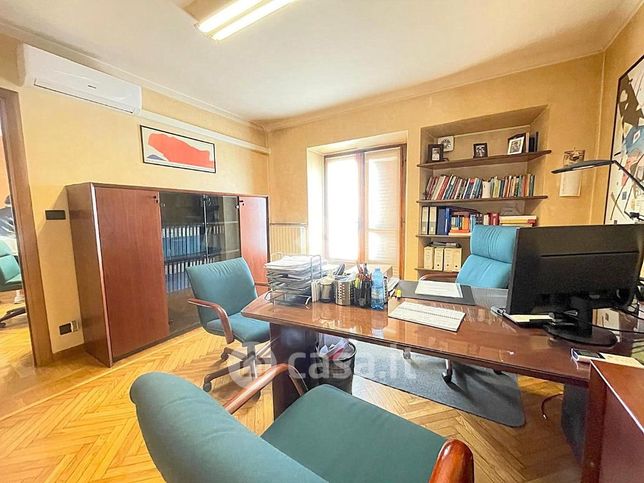 Ufficio in commerciale in Via Roma 14