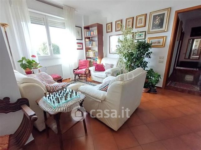 Appartamento in residenziale in Via Valbondione