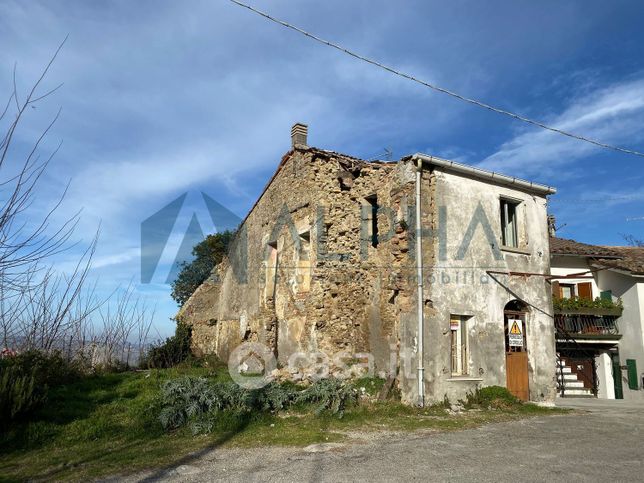 Rustico/casale in residenziale in Via Ciola Castello