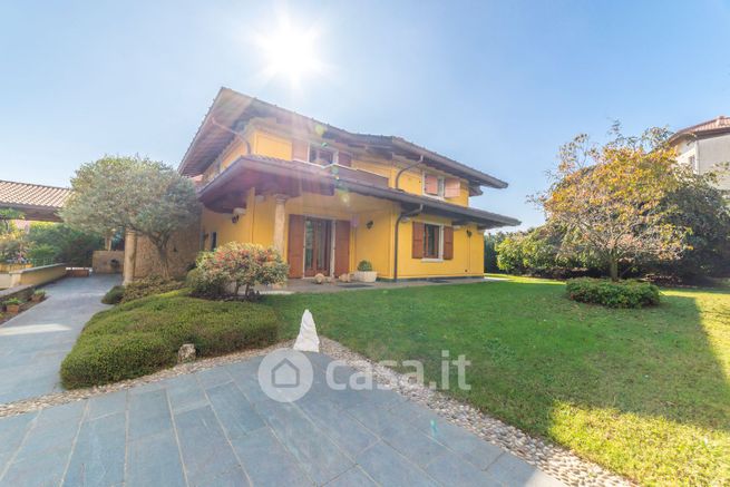 Villa in residenziale in Via Montesanto 6