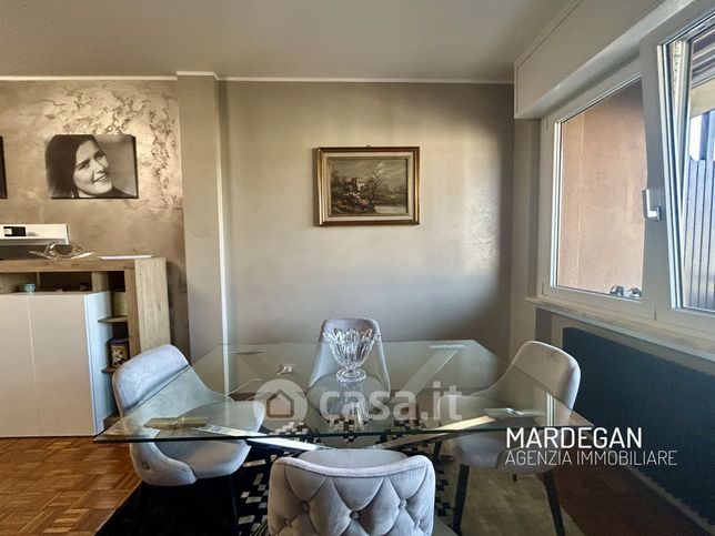 Appartamento in residenziale in Via Roana