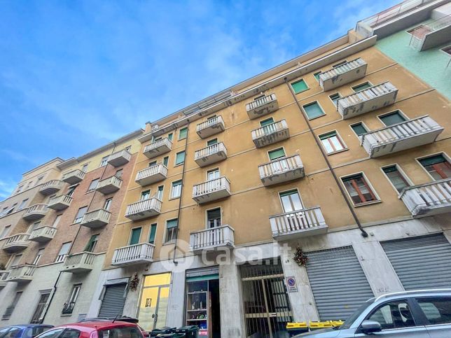 Negozio/locale commerciale in commerciale in Via Pietrino Belli 48 /D