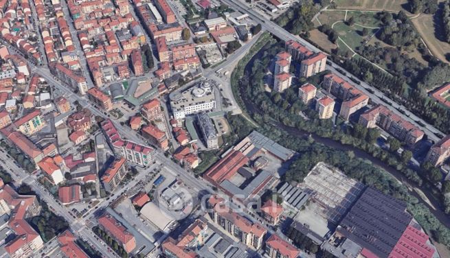 Box/posto auto in residenziale in Corso Roma 32