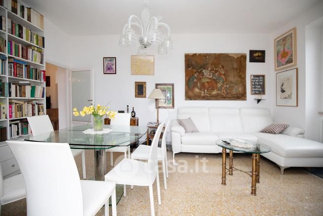 Appartamento in residenziale in Via Albano 9