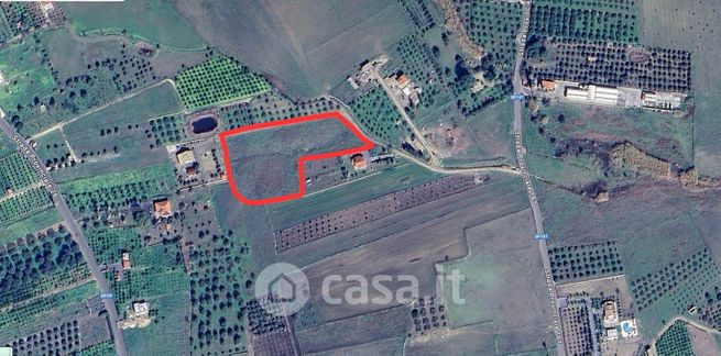 Terreno agricolo in commerciale in 