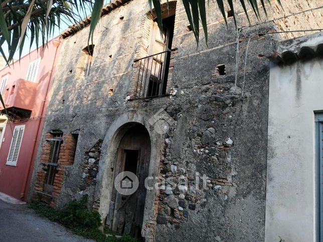 Casa bi/trifamiliare in residenziale in Via Garrisi 110