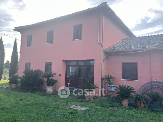 Rustico/casale in residenziale in Via Lanfranco di Pavia