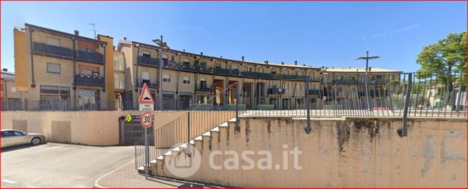 Ufficio in commerciale in Via XXV Aprile 2