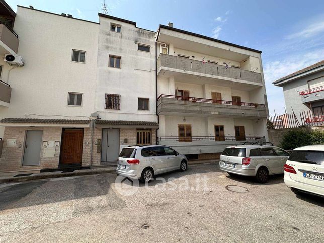 Appartamento in residenziale in Via Francesco Labarile 5
