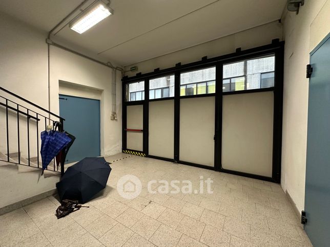 Capannone in commerciale in Via Lago Maggiore