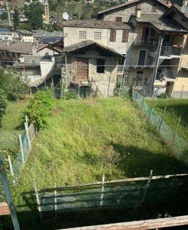 Terreno edificabile in residenziale in Piazza Fontana 13