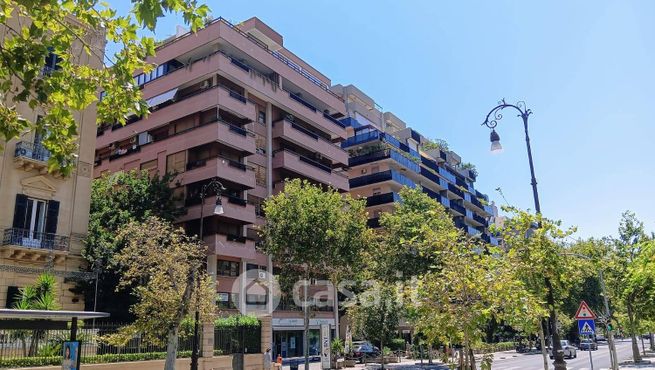 Ufficio in commerciale in Via della LibertÃ  175
