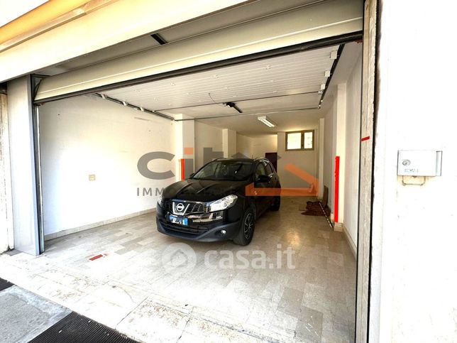 Box/posto auto in residenziale in Piazza Libertà