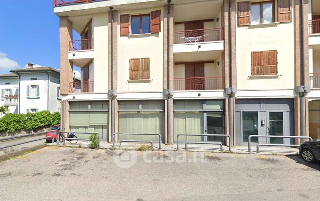 Box/posto auto in residenziale in Via Guglielmo Marconi 9