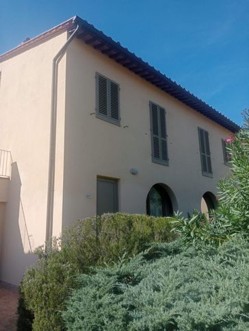 Casa indipendente in residenziale in Via Romita 1