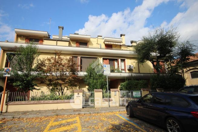 Appartamento in residenziale in Viale Mario Angeloni 361