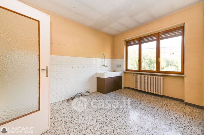 Appartamento in residenziale in Via Monte Manzol 10