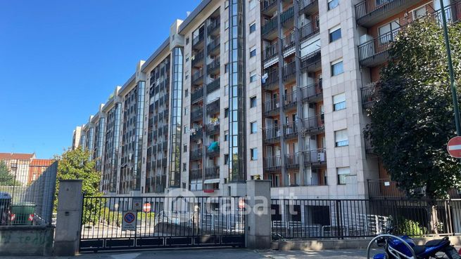 Box/posto auto in residenziale in Via Exilles 1