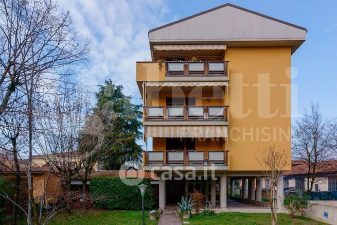 Appartamento in residenziale in Via Irma Bandiera