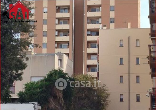 Appartamento in residenziale in Via Singen 26