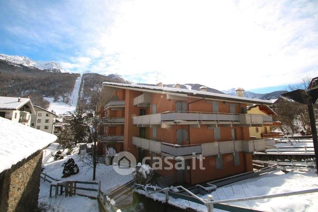 Appartamento in residenziale in Via Stelvio 19