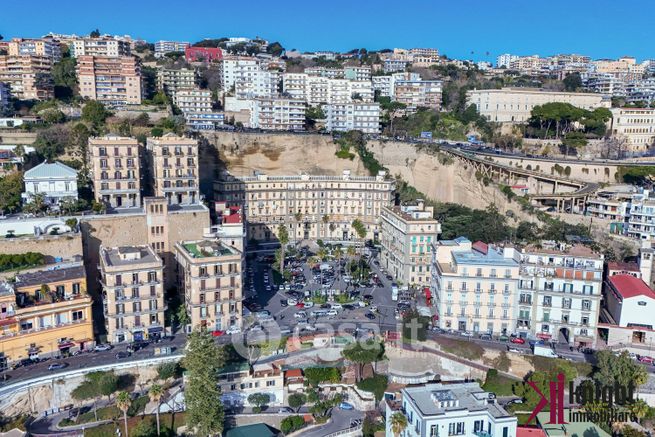 Attivitã /licenza (con o senza mura) in commerciale in Via Posillipo