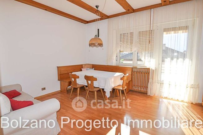 Appartamento in residenziale in Via della Mendola