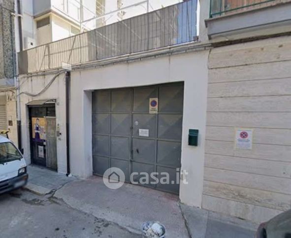 Box/posto auto in residenziale in Via Pasquale Martucci Zecca 60