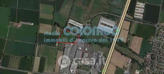 Terreno edificabile in residenziale in Via Industriale