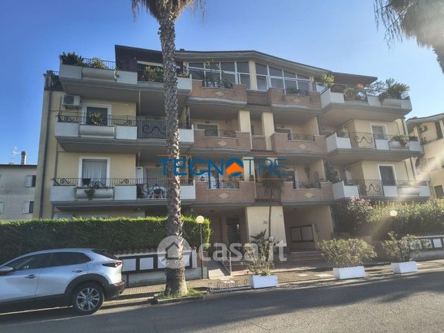 Appartamento in residenziale in Via Positano 5