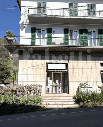 Ufficio in commerciale in 