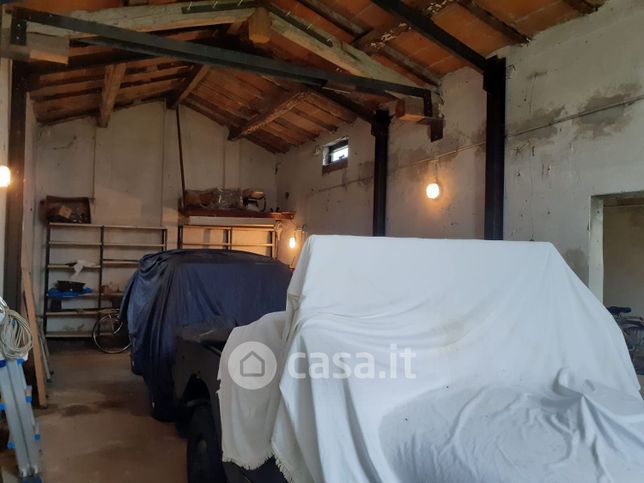 Box/posto auto in residenziale in Via Val D'Albero 79