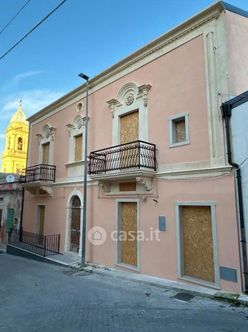 Casa indipendente in residenziale in Via G. Nicotera 8