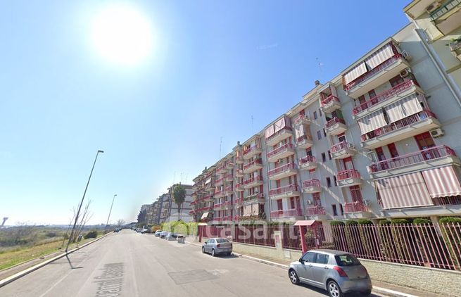 Appartamento in residenziale in Via Giovanni Candura 44