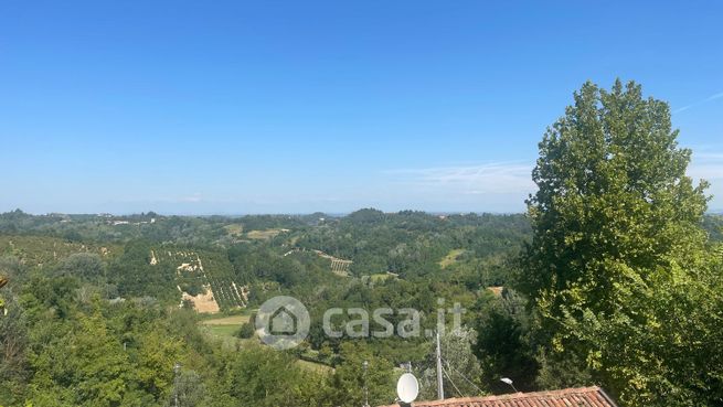 Casa indipendente in residenziale in Frazione Montemarzo