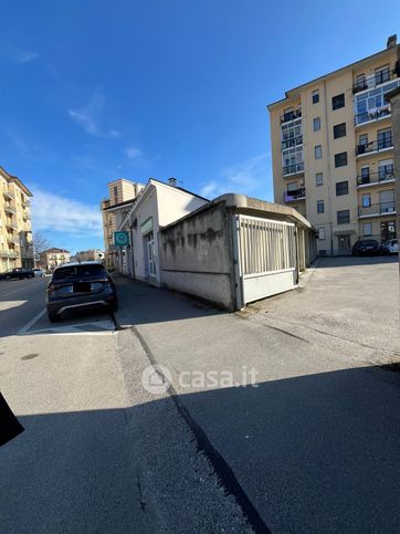 Box/posto auto in residenziale in Corso xvii aprile 17