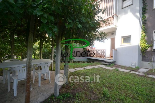 Appartamento in residenziale in Via dello Squalo 82