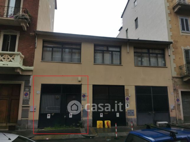 Capannone in commerciale in Via Serrano 14