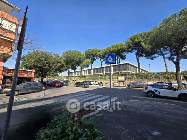Box/posto auto in residenziale in Via Rocca di Papa 5