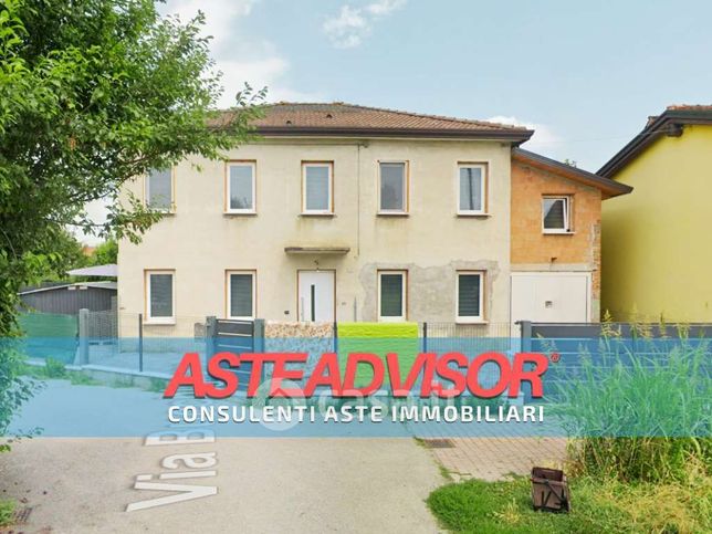 Casa indipendente in residenziale in Via Bucchignana 1