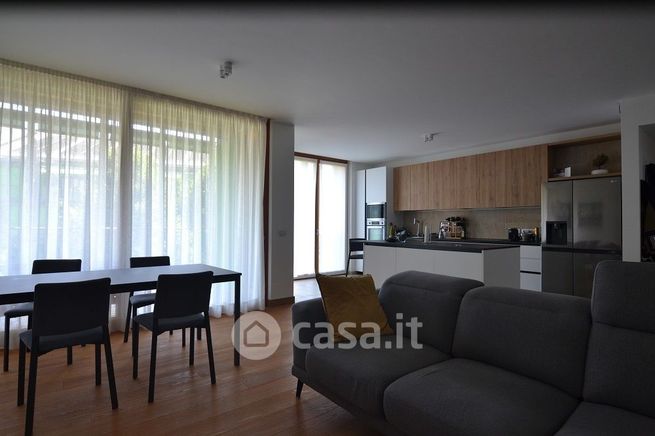 Appartamento in residenziale in Viale della Costituzione 1