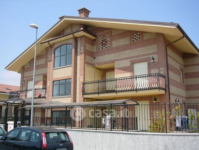 Appartamento in residenziale in Via Ticino 6
